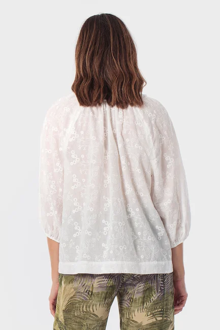 Luchtige blouse met strik