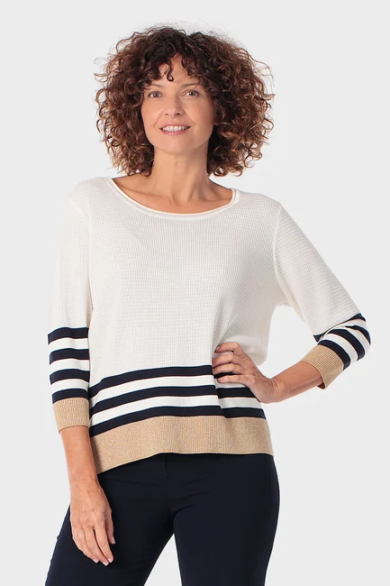 Top met streepaccenten